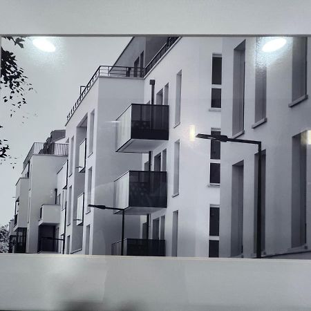 Chambre Privee Dans Un Appartement A 37 Min De Champs Elysees Sartrouville Kültér fotó