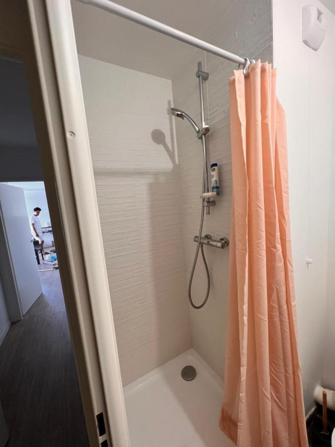 Chambre Privee Dans Un Appartement A 37 Min De Champs Elysees Sartrouville Kültér fotó