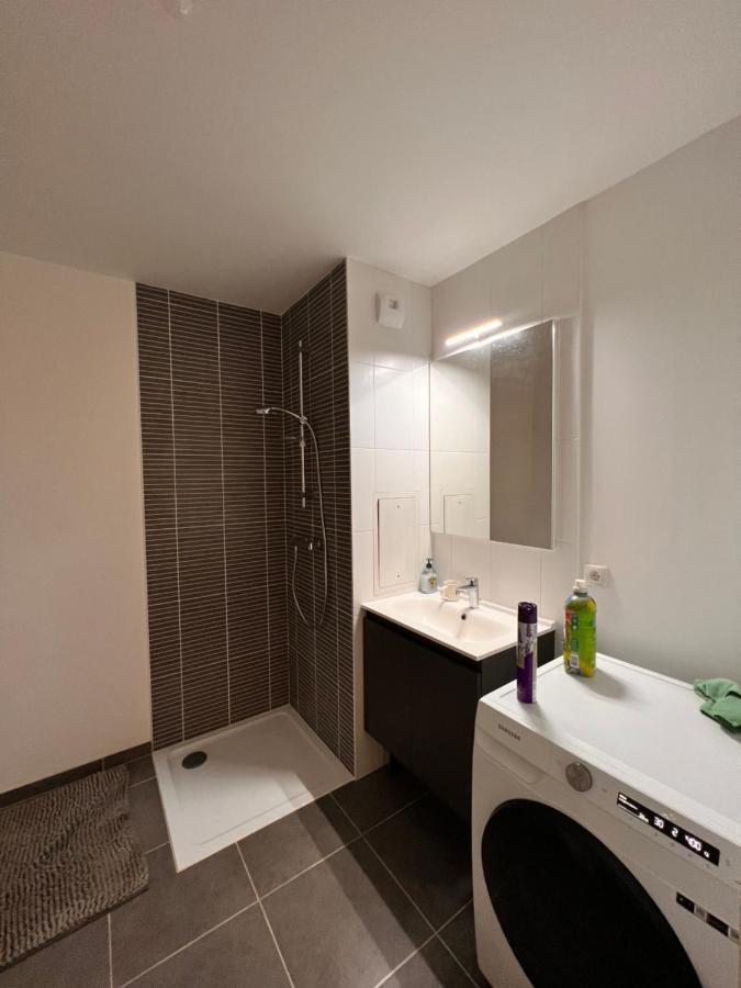 Chambre Privee Dans Un Appartement A 37 Min De Champs Elysees Sartrouville Kültér fotó