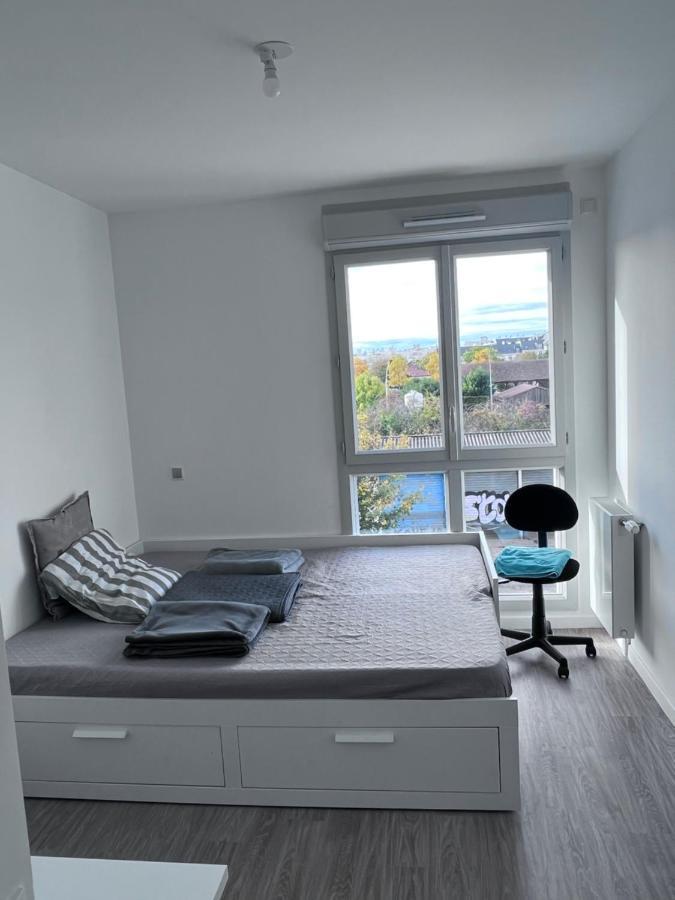 Chambre Privee Dans Un Appartement A 37 Min De Champs Elysees Sartrouville Kültér fotó